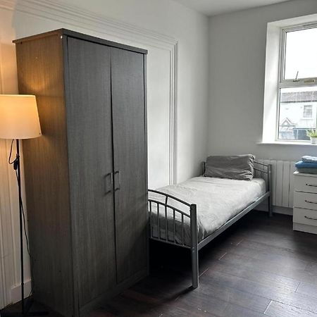 דבלין Sarsfield Hostel מראה חיצוני תמונה