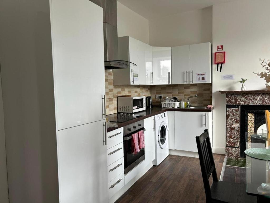 דבלין Sarsfield Hostel מראה חיצוני תמונה